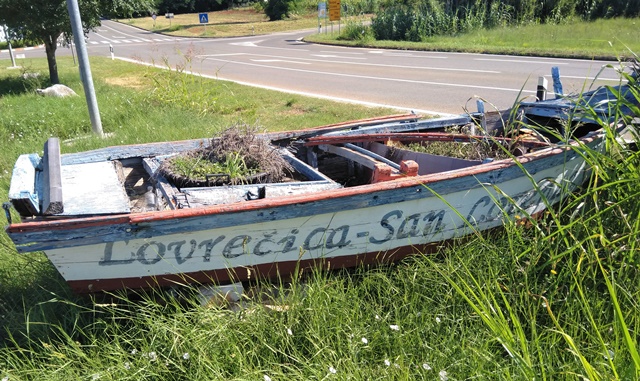 U gradu koji se razvija okolna naselja propadaju
